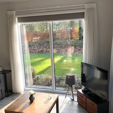 Japanse Bostuin Met Wifi Chalet