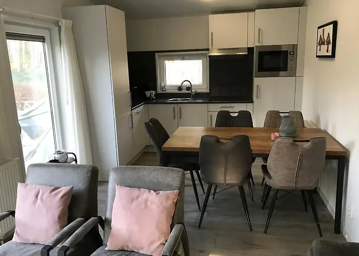 Japanse Bostuin Met Wifi Chalet *